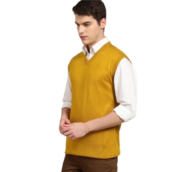 NWT Britches Sz XL Merino Wool V-Neck Mustard Yellow Knit Sweater Vest - Picture 1 of 11